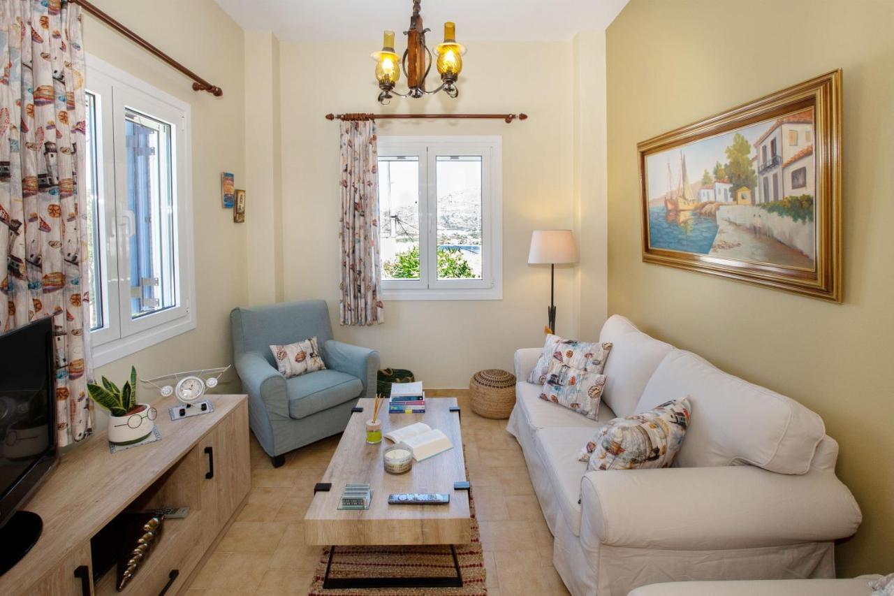 Ruby'S Summer House With Spacious Garden And Free Parking Gavrio Extérieur photo