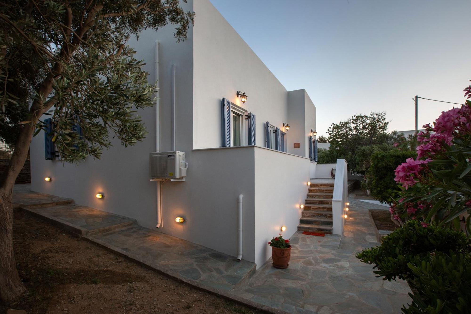 Ruby'S Summer House With Spacious Garden And Free Parking Gavrio Extérieur photo